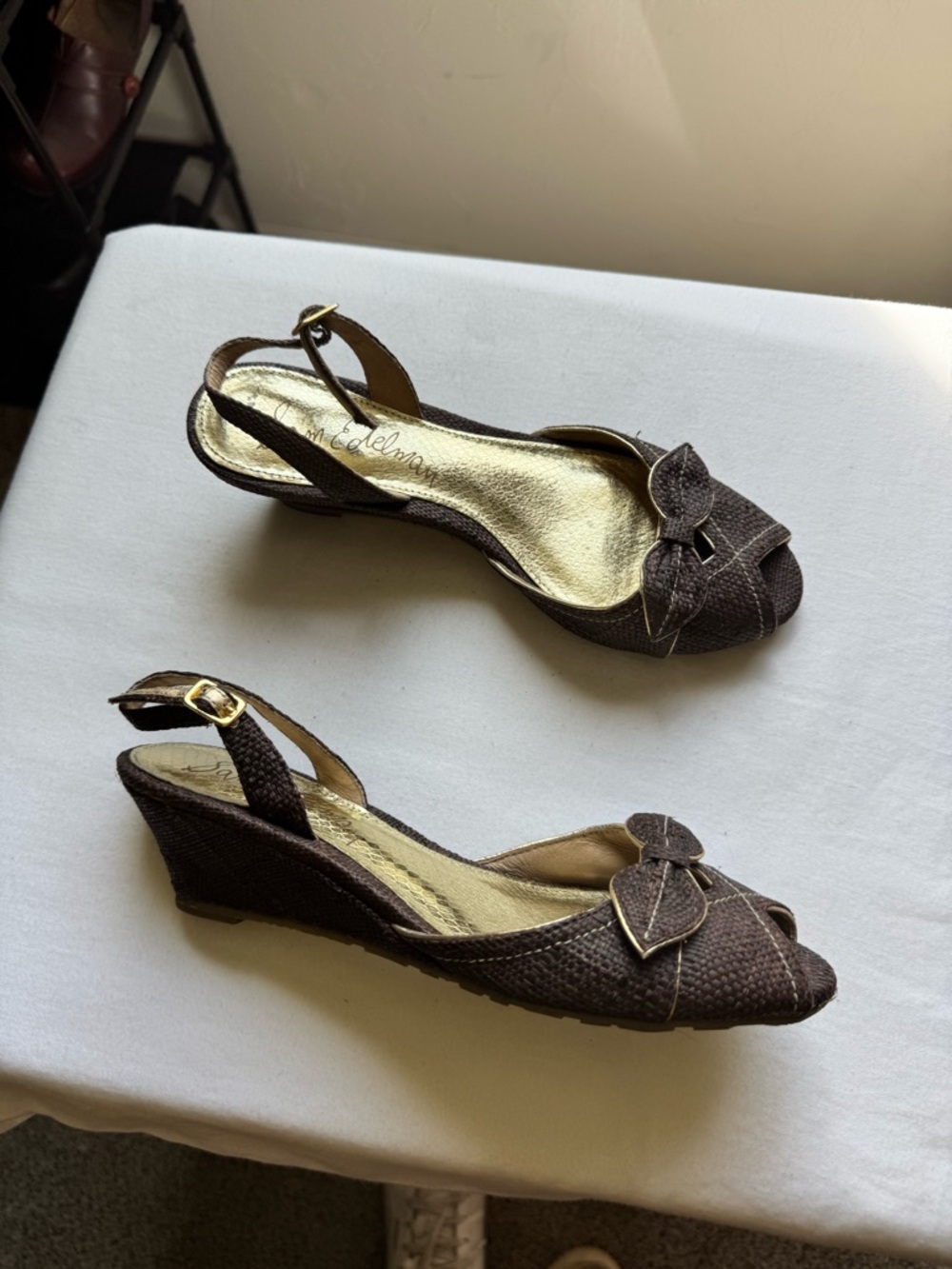 Sam Edelman Brown woven slingback wedges with bow detail 🤎✨ Size 7.5